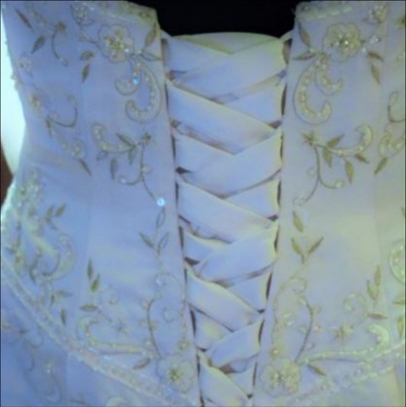 David's Bridal Trumpet Strapless Satin Ivory Wedding Dress Size 8 - Picture 8 of 14